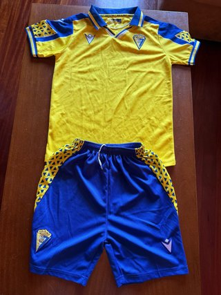 Equipación Cádiz Infantil 145-155 cm