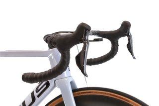 Bicicleta Focus Izalco Max Disc Di2 11V t.54 Reacondicionada