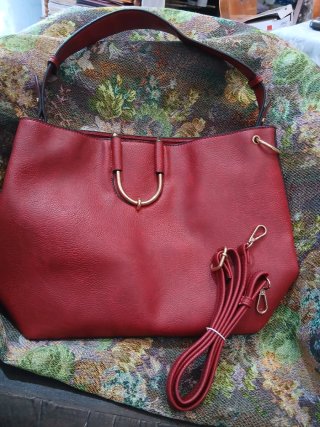 Borsa borgogna con tracolla