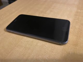iPhone 6S - 64 GB
