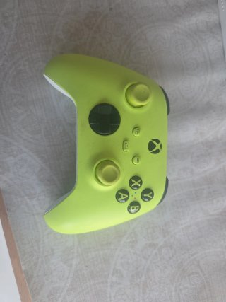 Xbox Series S 512GB + Mando Verde