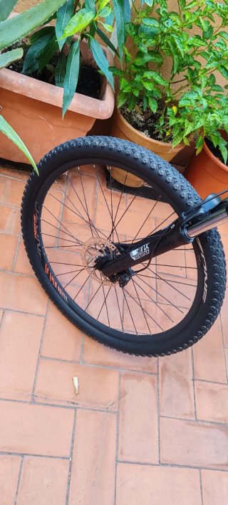 Bicicleta 27.5 con frenos hidráulicos