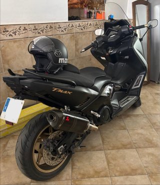 Yamaha TMAX 530 Black Max