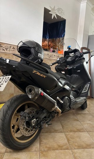 Yamaha TMAX 530 Black Max