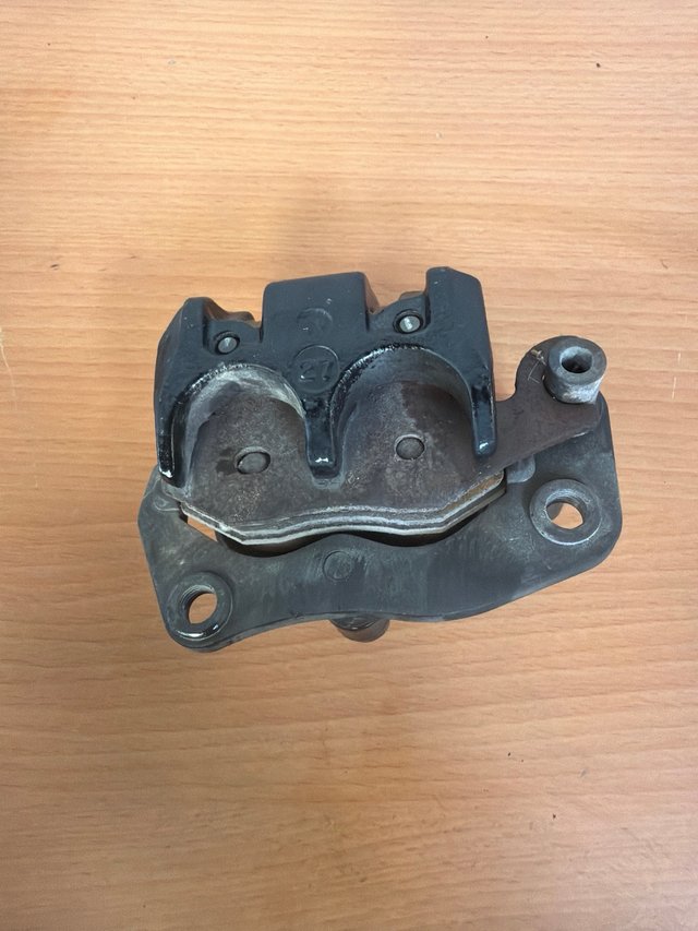 Pinza freno trasero Triumph 1050 ST 2005