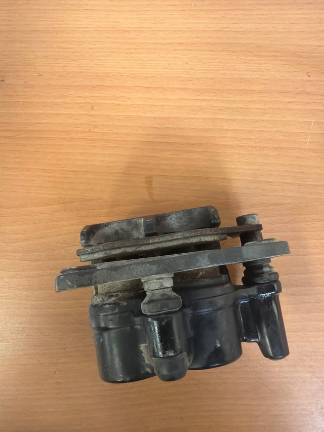 Pinza freno trasero Triumph 1050 ST 2005