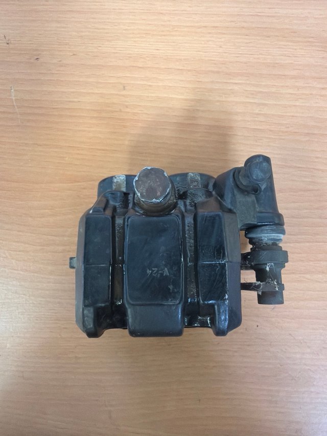 Pinza freno trasero Triumph 1050 ST 2005