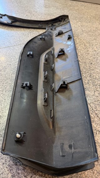 Toyota Faldon inferior lateral Cross xp2100