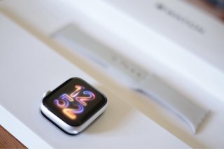 Apple Watch SE 44mm GPS Plata
