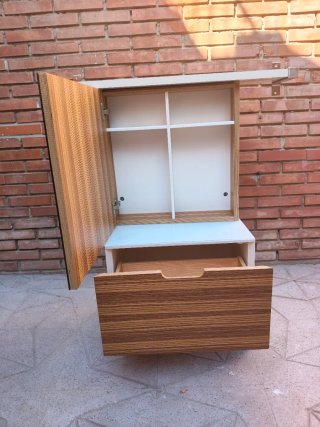 Conjunto de mueble de cuarto de baño.