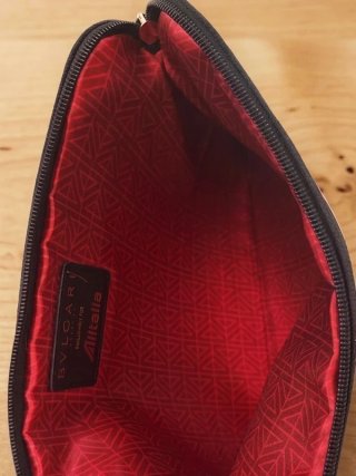 Pochette Alitalia Nera con Fascia Cuoio
