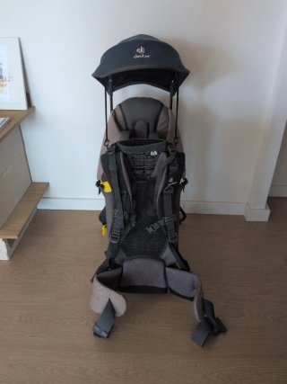 Mochila de porteo Deuter