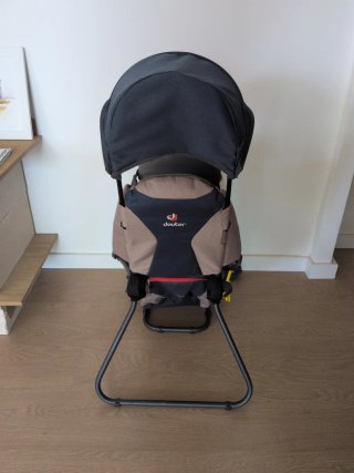 Mochila de porteo Deuter