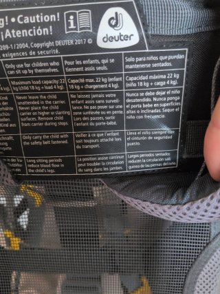 Mochila de porteo Deuter