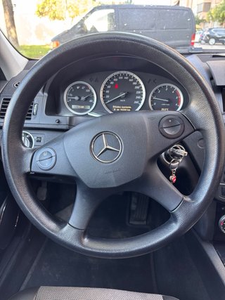 Mercedes-Benz Clase C 2011