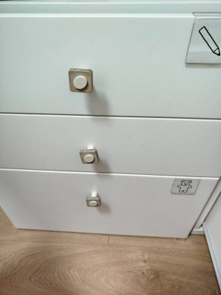 Muebles infantil blanco 2 puertas y cajones