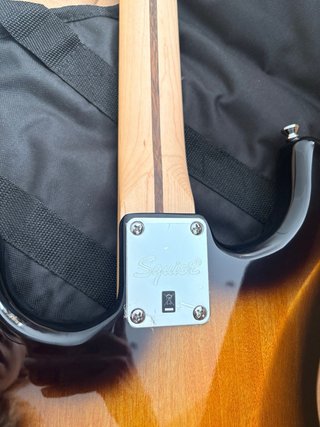Guitarra Eléctrica Fender Squire Stratocaster