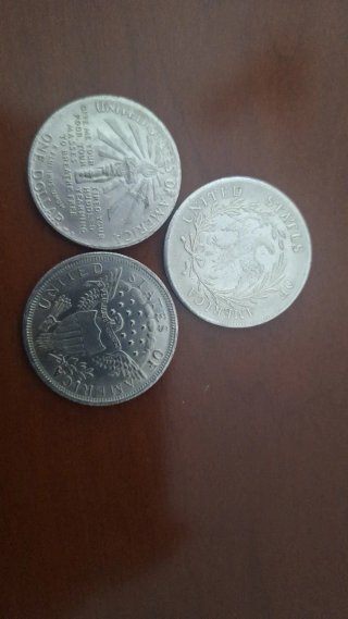 4 uds Monedas Conmemorativas EEUU y 3 de un dolar.