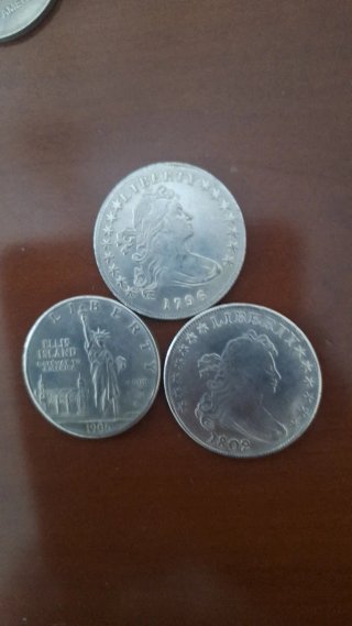 4 uds Monedas Conmemorativas EEUU y 3 de un dolar.