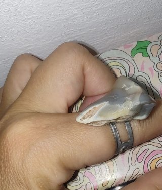 Anello con pietra in agata incastonata