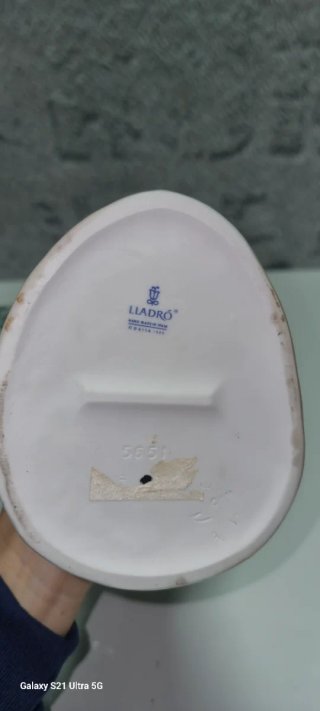 Figura de porcelana "ninfa del bosque"