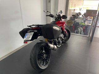 Ducati Hyperstrada 821