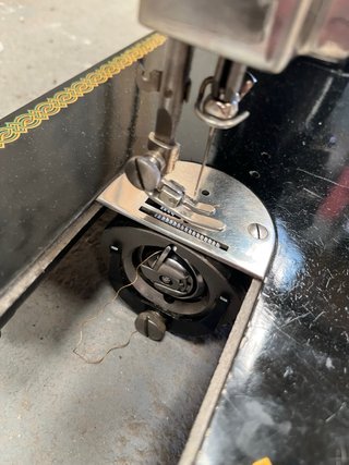 Máquina de coser Wertheim antigua