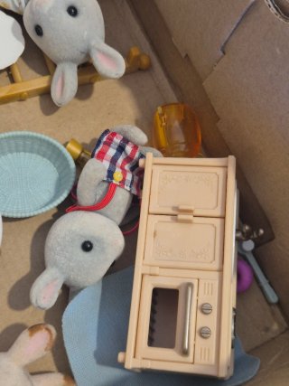 Sylvanian Families box