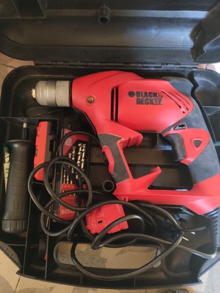 Taladro black decker nivel 2juegos brocas detector