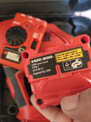 Taladro black decker nivel 2juegos brocas detector