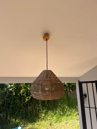 Lámpara colgante mimbre y madera