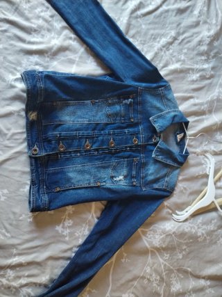 Chaqueta vaquera niña con bolsillos