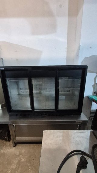 Expositor refrigerado cristal 3 puertas