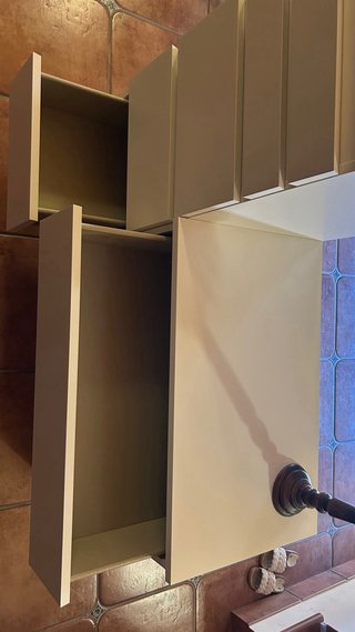 Comodini con 3 e 6 cassetti + portagioie