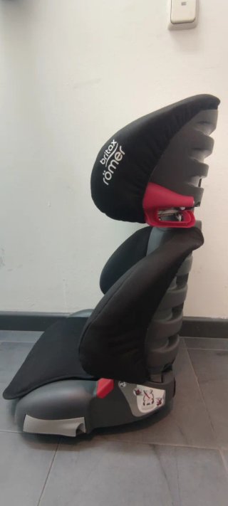 Silla coche Britax Römer. En perfecto estado