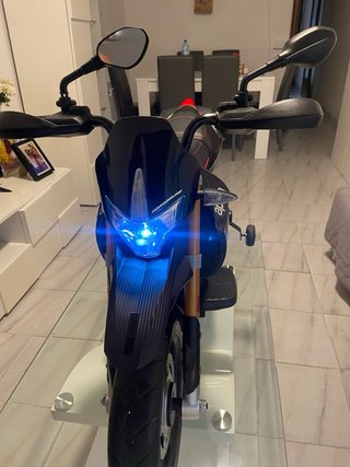Moto Eléctrica Infantil Negra como nueva