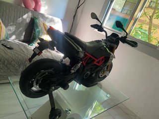 Moto Eléctrica Infantil Negra como nueva