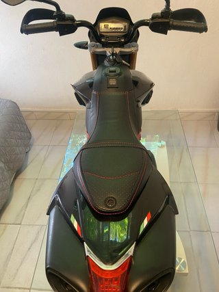 Moto Eléctrica Infantil Negra como nueva