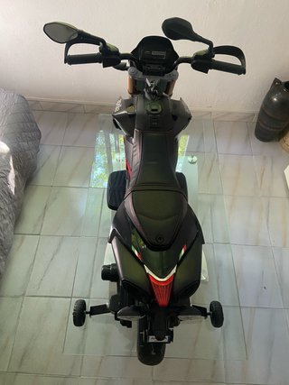 Moto Eléctrica Infantil Negra como nueva