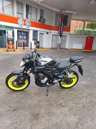 Yamaha MT-125 2018 Negra y Amarilla