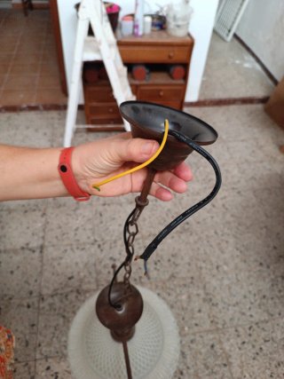 Lámpara colgante de cristal y metal