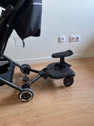 Patinete universal para carrito con asiento