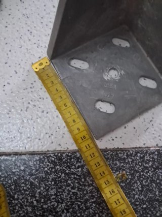 Soportes metálicos en L (4 unidades)