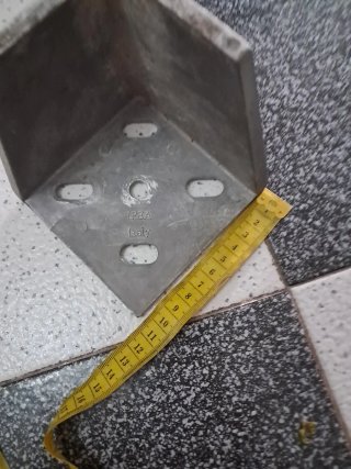 Soportes metálicos en L (4 unidades)