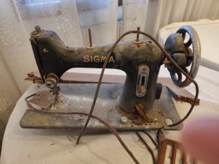Máquina de coser clásica SIGMA