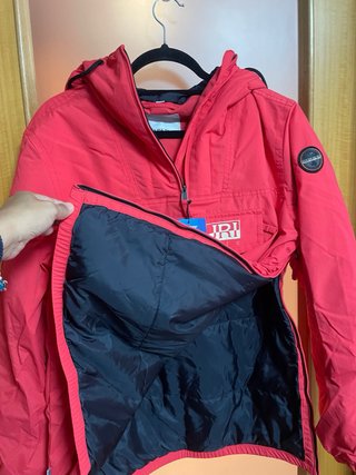 Chaqueta Napapijri Roja Talla L nueva