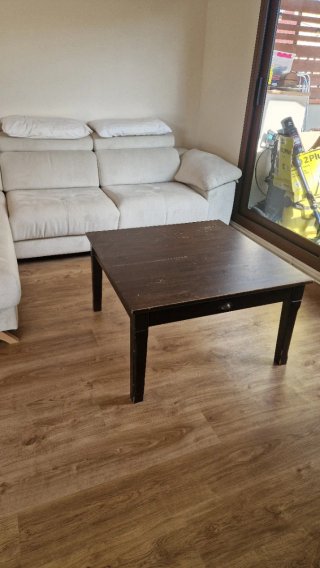 Muebles de comedor de madera oscura