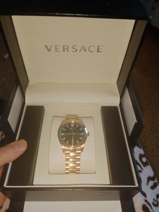 Reloj Versace Dorado y Negro