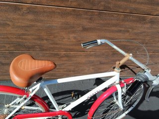 Bicicleta WOBBI Clásica Blanca y Roja