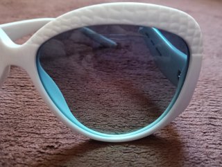 Gafas de sol Guess blancas y azules